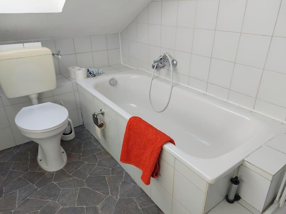 Helle Ruhige Zimmer Zu Vermieten Kassel Exteriér fotografie